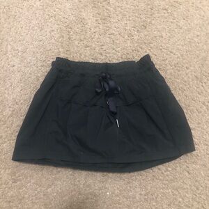 lululemon athletica black drawstring detail activewear size 4 Skort